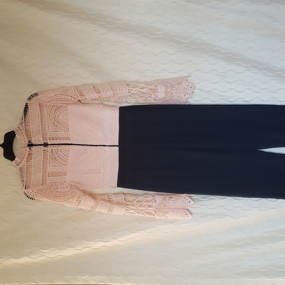 Stunning Soieblu Navy Pink Crochet Jumpsuit Small Size - Picture 5 of 9